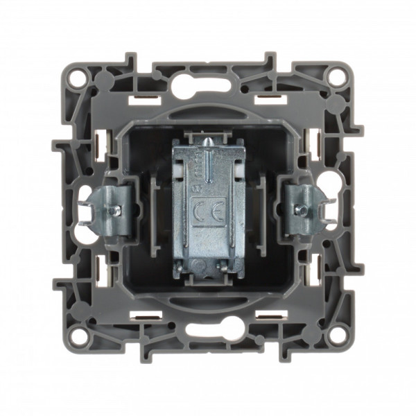 Розетка Legrand 672351