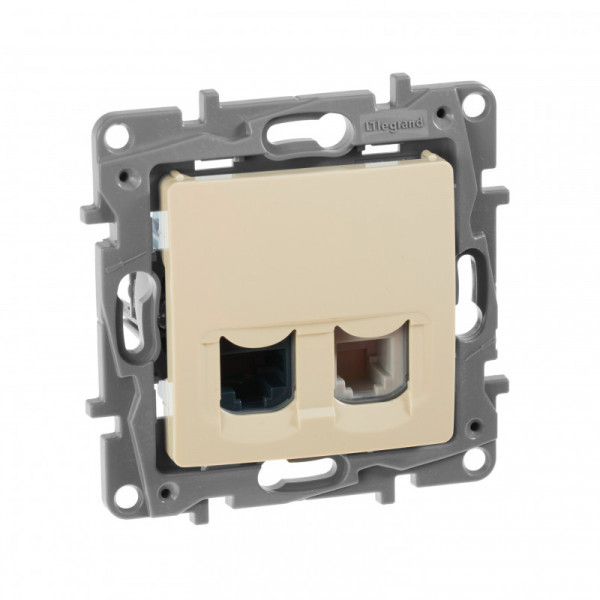 Розетка Legrand 672352