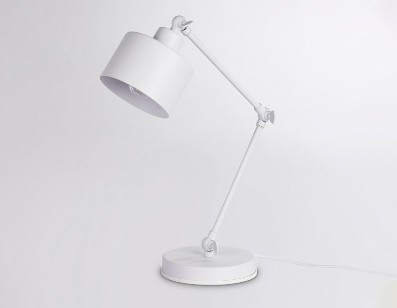 Настольная лампа Ambrella Light TR8152